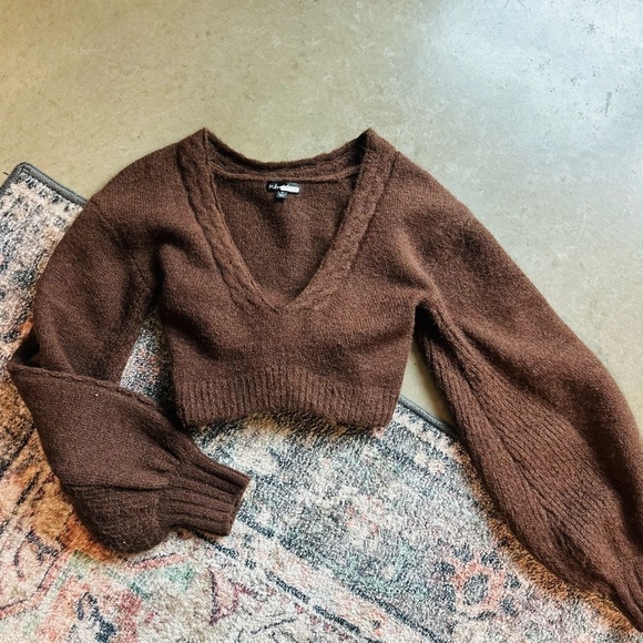 For love and lemons cropped brown sweater small - Picture 2 of 2